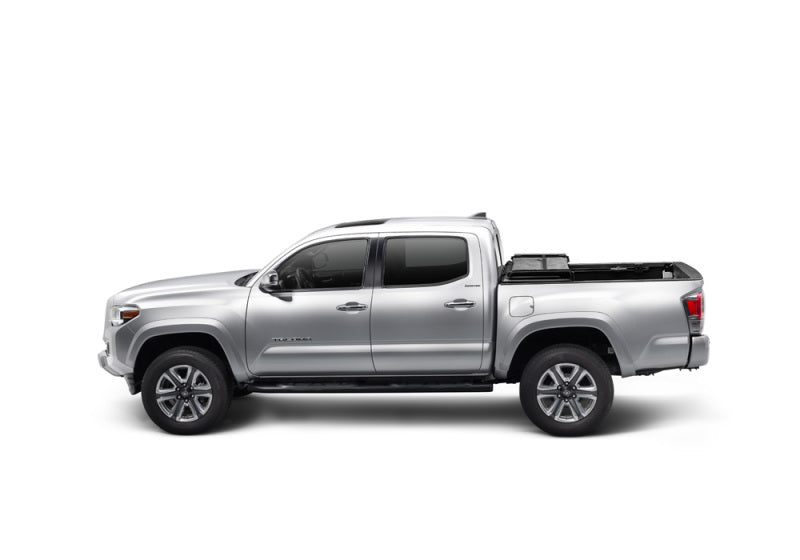 Extang 2022 Toyota Tundra (5ft 6in) works with rail system Trifecta 2.0