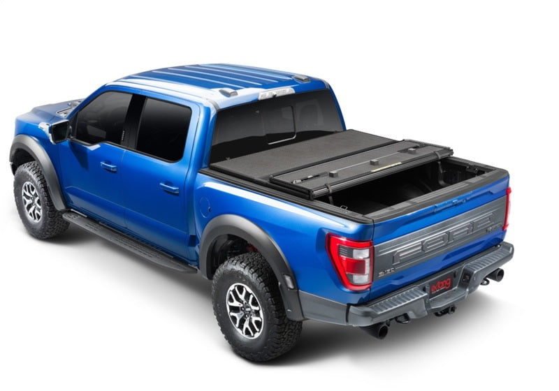 Extang 22-23 Nissan Frontier (6ft. 1in. Bed) Solid Fold ALX