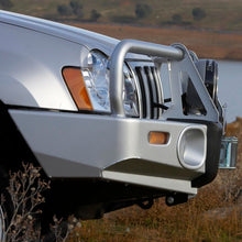 Load image into Gallery viewer, ARB Combar Suit Oe Fog G/Cherokee Wk 05-08 Not 08-11 (Fit Kit NOT Included)
