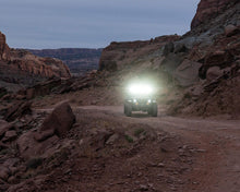 Load image into Gallery viewer, Oracle Jeep Wrangler JL/Gladiator JT Integrated Windhsiled LED Light Bar System