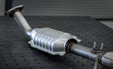 Load image into Gallery viewer, MagnaFlow Conv DF 04-06 Ford F-150 Pick Up (Exc Heritage) / 06 Lincoln Mark LT Truck Passenger Side