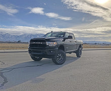 Load image into Gallery viewer, Tuff Country 19-23 Dodge Ram 3500 4x4 3in Lift w/Front Shock Extension Brackets Kit