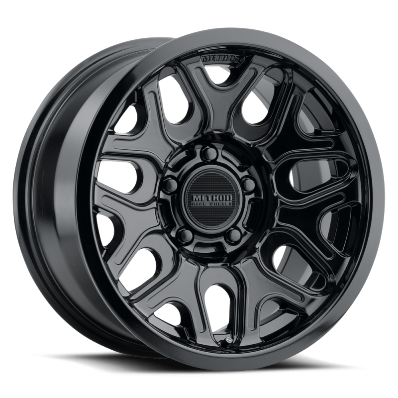 Method MR322 / 18x9 / 5x150 BP / 18ET / 5.68in BS / 110.5mm CB - Gloss Black Wheel